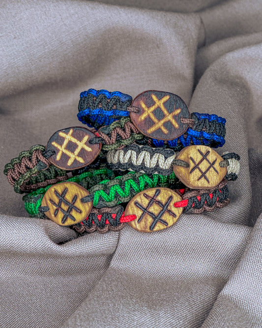 "Gyvybės medis" Baltų apyrankė