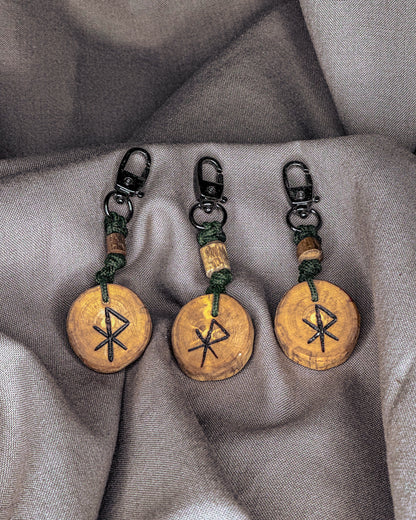 Vikingų runų pakabukai