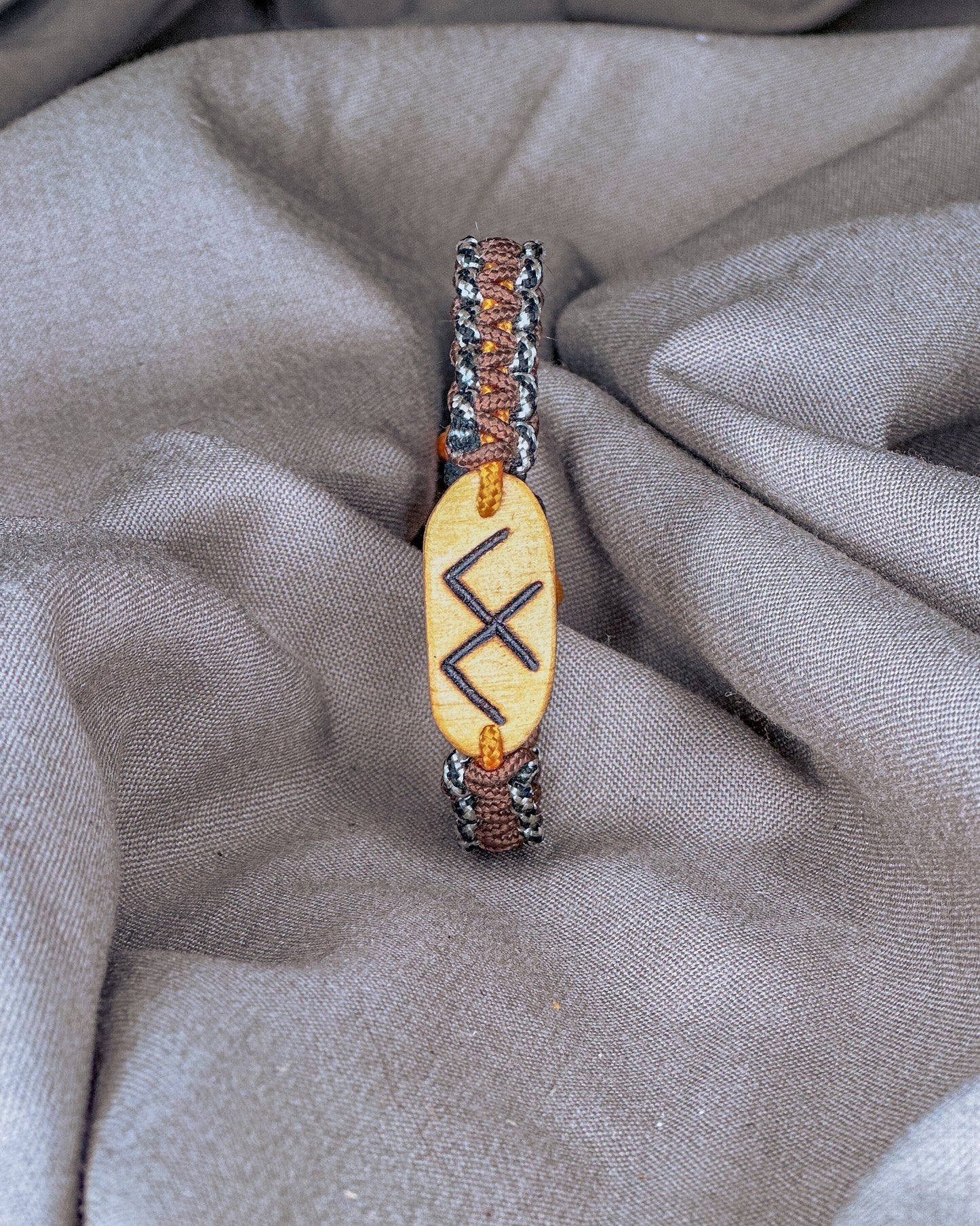 "Žirgeliai" Baltų apyrankė