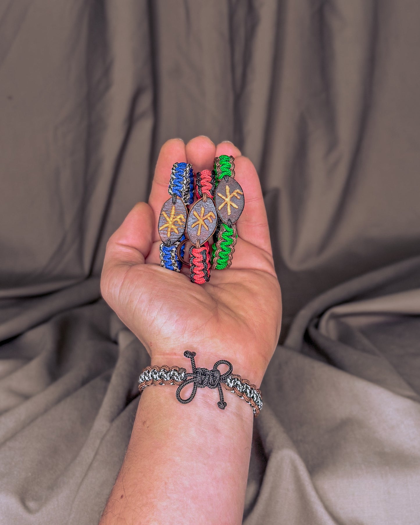 Sėkmės Vikingų runų apyrankė