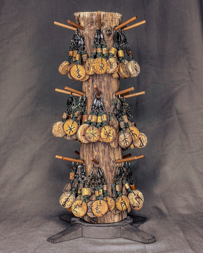 Vikingų runų pakabukai