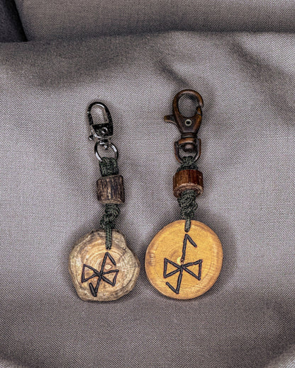 Vikingų runų pakabukai