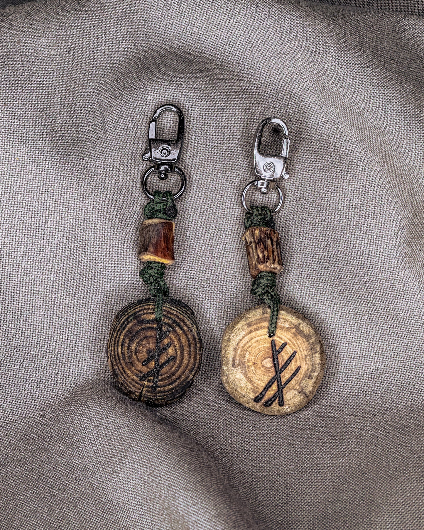 Vikingų runų pakabukai