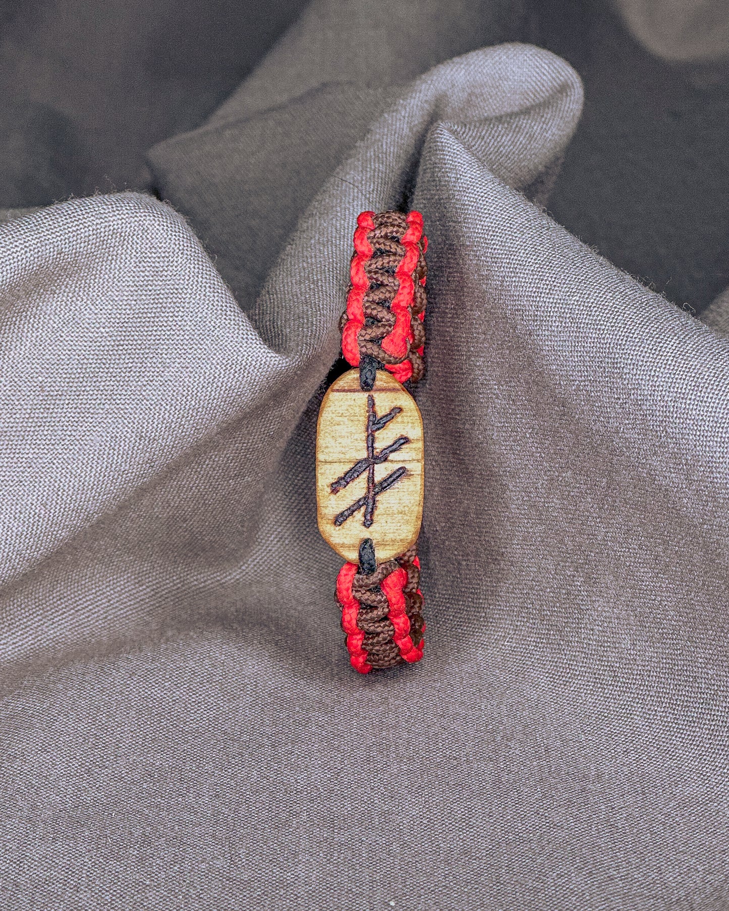 Sėkmingumo Vikingų runų apyrankė