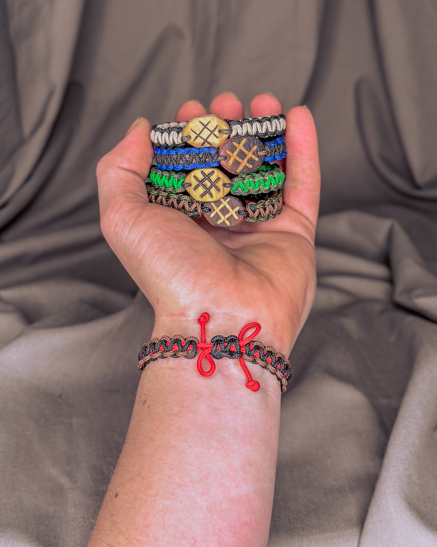 "Gyvybės medis" Baltų apyrankė