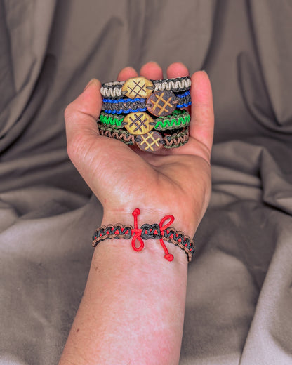 "Gyvybės medis" Baltų apyrankė