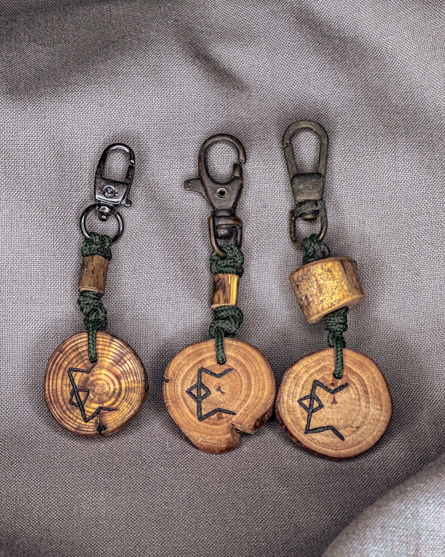 Vikingų runų pakabukai