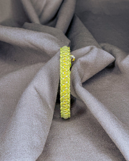 Vienspalvė apyrankė