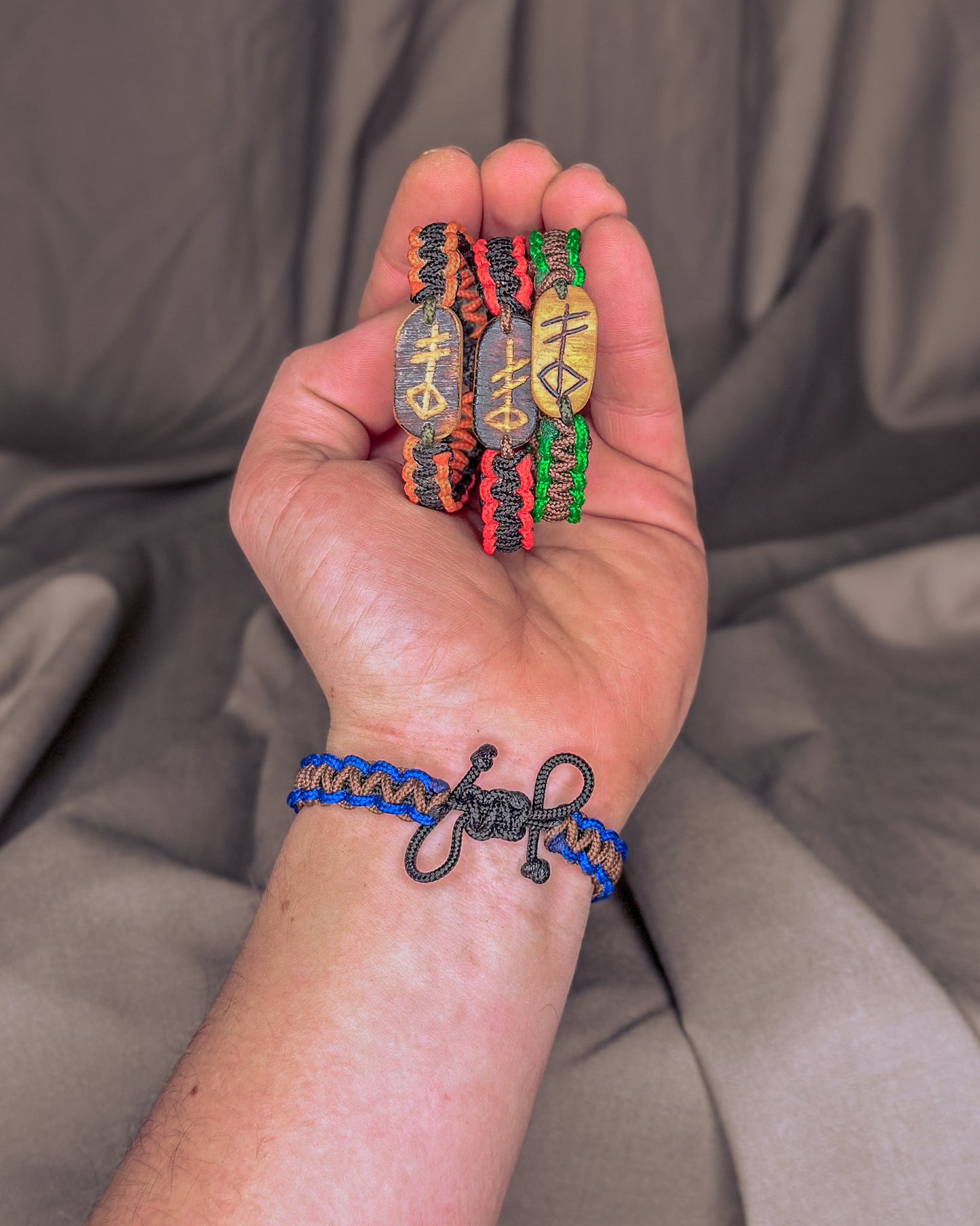 Kūrybos Vikingų runų apyrankė