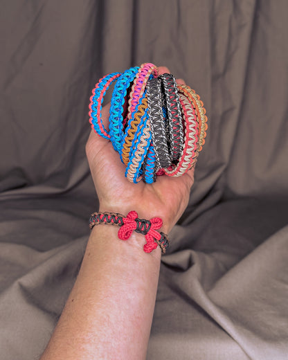 Dvispalvė apyrankė