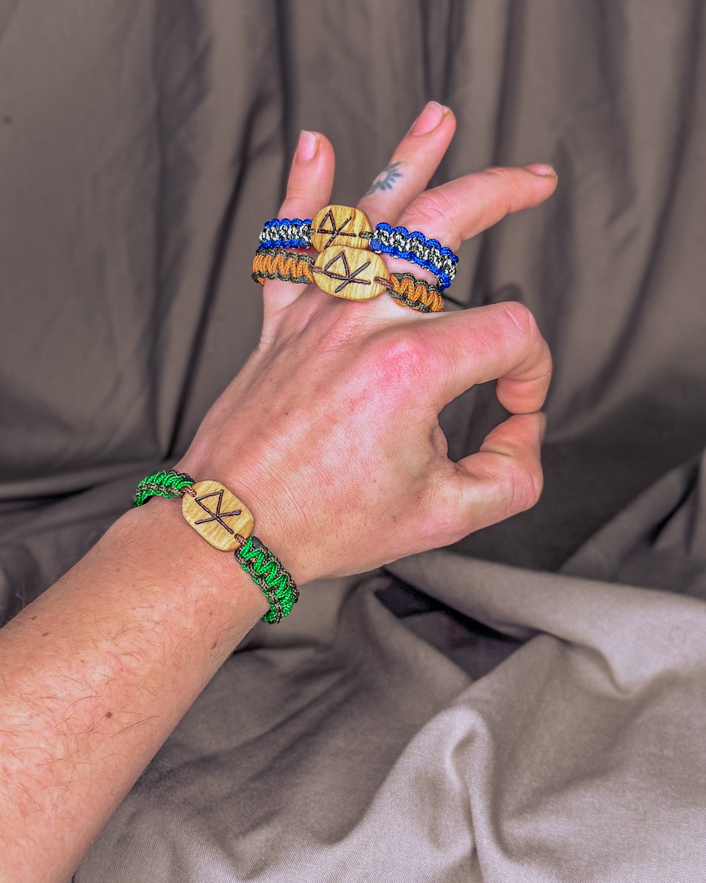 Kelionių Vikingų runų apyrankė