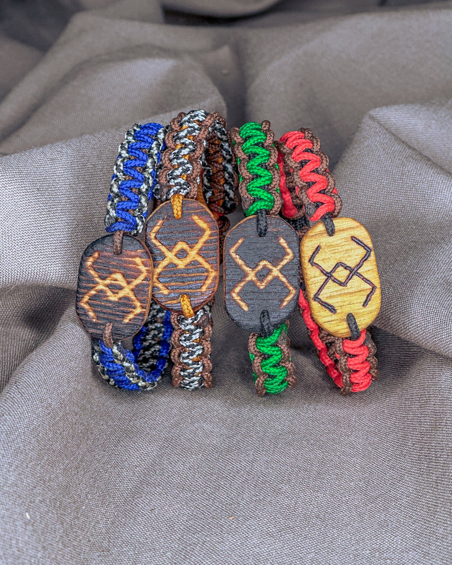 "Vėželis" Baltų apyrankė