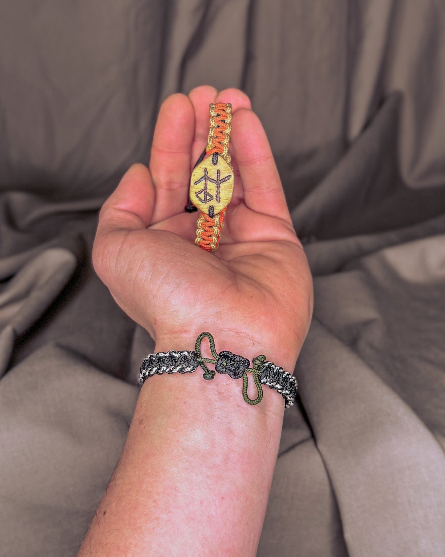 Išminties Vikingų runų apyrankė